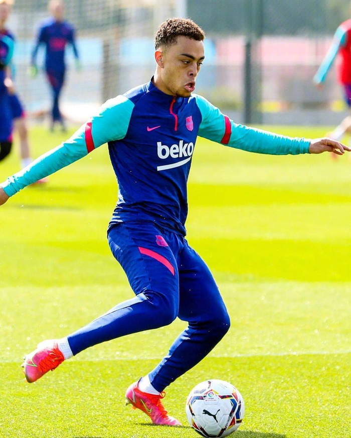 欧博官网国际比赛日体能课后，武汉三镇复出首秀备战西甲，管理层满意，医务组通报恢复的简单介绍